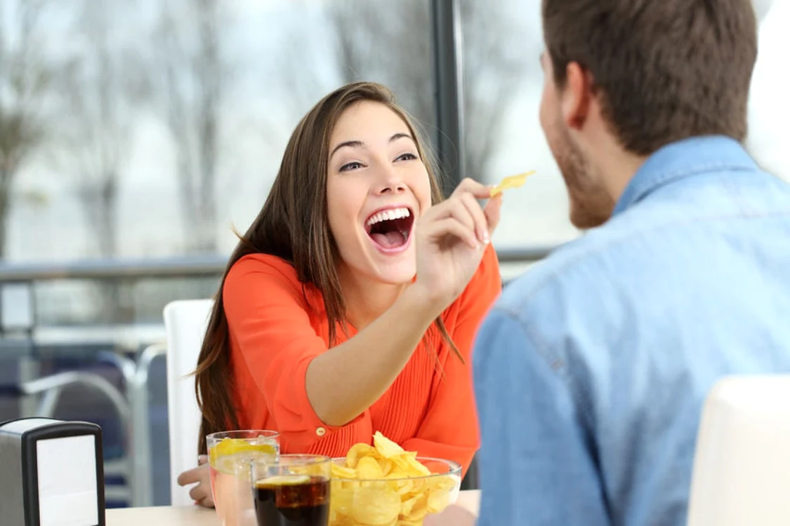 Şi la restaurant trebuie să ţinem cont de câteva norme de bun simţ FOTO 123RF