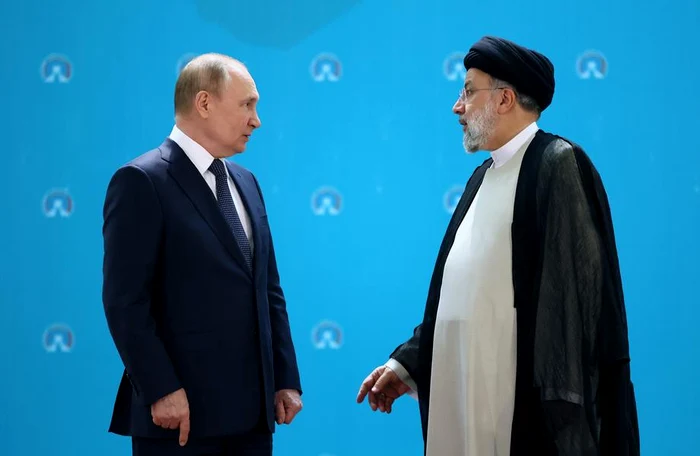 Vladimir Putin și Ebrahim Raisi surprinși în timpul unei discuții la Samarkand FOTO EPA-EFE