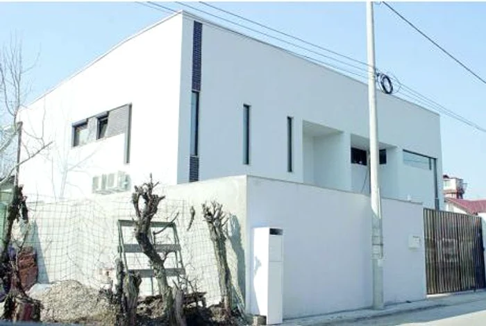 Aceasta este casa pe care Keo şi Andreea şi-au construit-o împreună