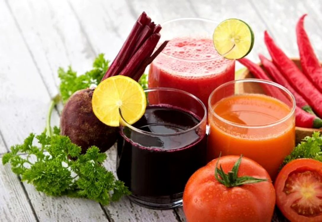 Sucurile naturale au rol de detoxificare a organismului.
