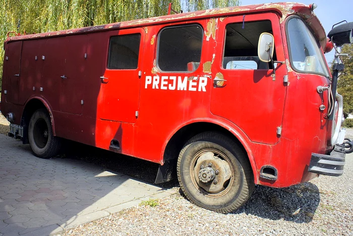 Autocamion Carpati SR 123 foto Stiopa jpg