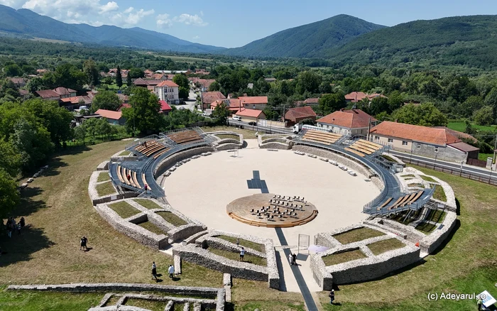 VIDEO „Colosseumul din România”, redeschis după trei ani de lucrări. Fața complet schimbată a Amfiteatrului din Sarmizegetusa