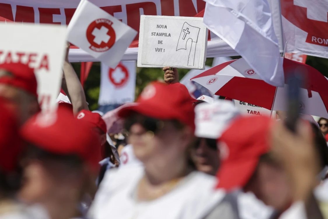 protest medici piata victoriei