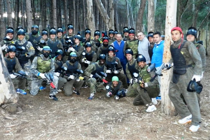 
    Trupa de la Petrolul Ploieşti (foto: www.fcpetrolul.ro)  