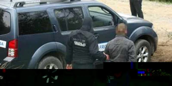 Poliţiştii au efectuat somaţiile legale şi au tras cinci focuri de armă. Foto arhivă