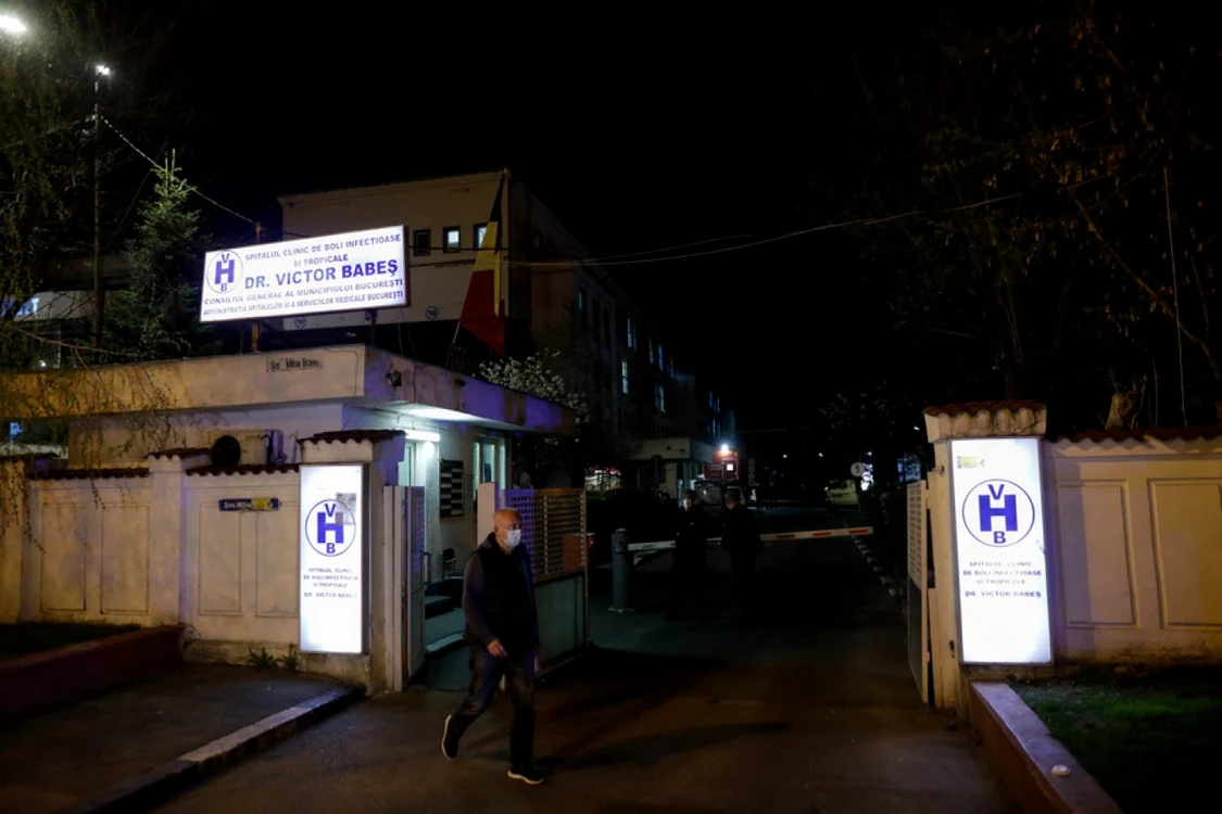 Reprezentantul firmei distribuitoare a refuzat să intre deşi i s-a asigurat echipament FOTO - George Calin / Inquam Photos