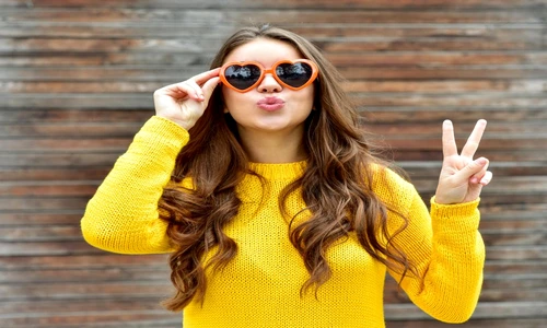 Galbenul exprimă curajul şi tinereţea generaţiei Z  jpeg