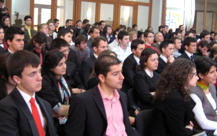 Universitatea Transilvania re 18 facultăţi. FOTOArhivă.