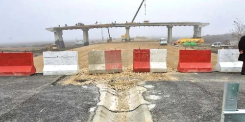 Lucrările la autostrada Bucureşti-Ploieşti au fost întârziate de mai multe ori