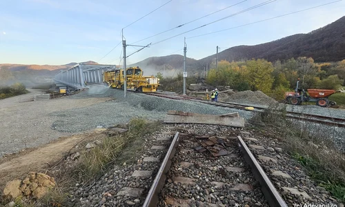 Calea ferată Simeria Arad la Brănișca și podurile peste Mureș  Foto Daniel Guță ADEVĂRUL (9) jpg