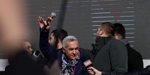 Calin Georgescu protest Inquam Photos   Octav Ganea jpg
