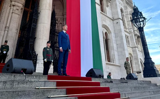 Peter Magyar depune sâmbătă jurământul FOTO: X