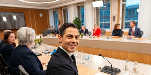 Rob Jetten, cel mai tânăr premier din istoria Olandei, a preluat conducerea guvernului FOTO X/@MinPres