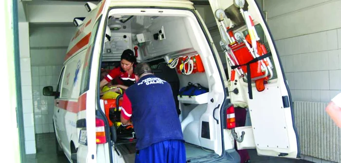 Adolescentul a fost transportat la spital 