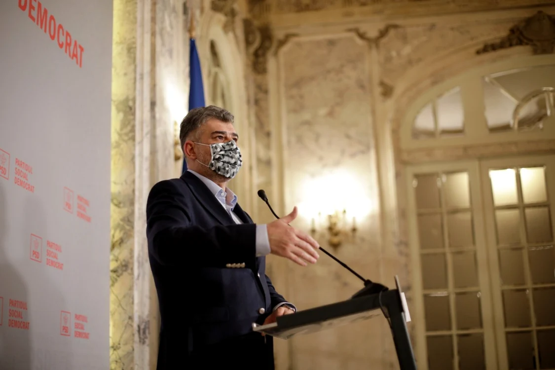 Presedintele PSD Marcel Ciolacu la sediul PSD din Bucureşti masca alb negru FOTO Inquam Photos / George Călin