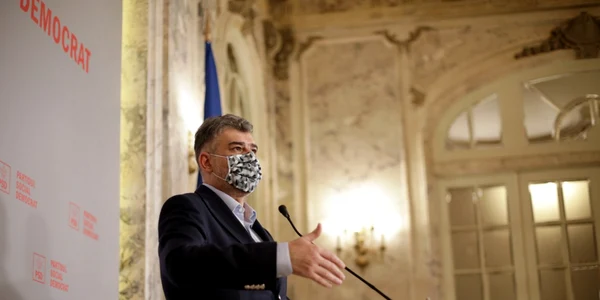 Presedintele PSD Marcel Ciolacu la sediul PSD din Bucureşti masca alb negru FOTO Inquam Photos / George Călin