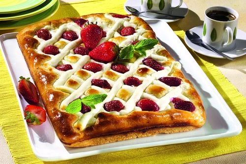 tarta de branza si capsuni cu budinca de vanilie jpeg