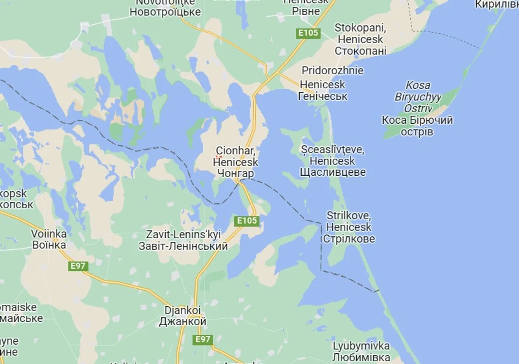 Podul ce face legătura cu Crimeea, atacat de Ucraina