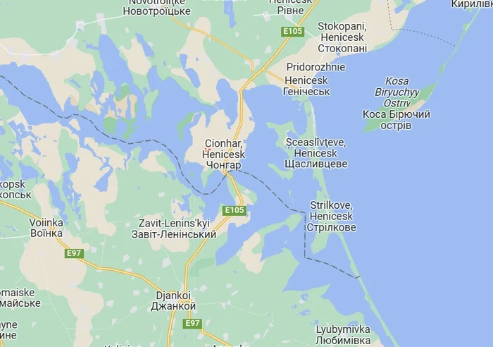 Podul ce face legătura cu Crimeea, atacat de Ucraina