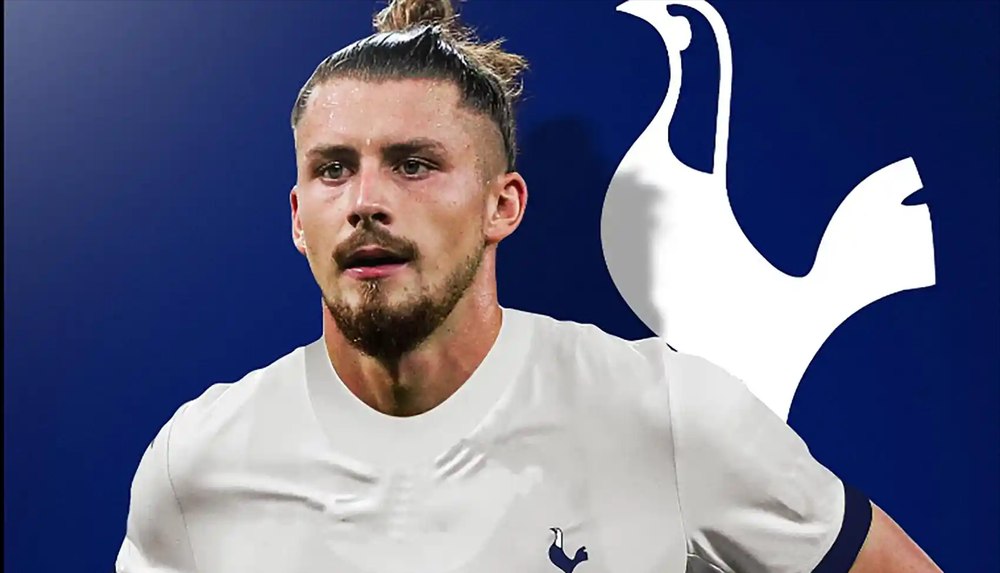 Radu Drăgușin, luat sub aripă de vedeta de 60 de milioane de euro a lui Tottenham VIDEO