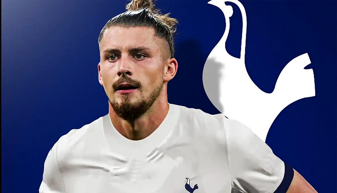 Radu Drăgușin se integrează rapid la Tottenham. Foto Instagram