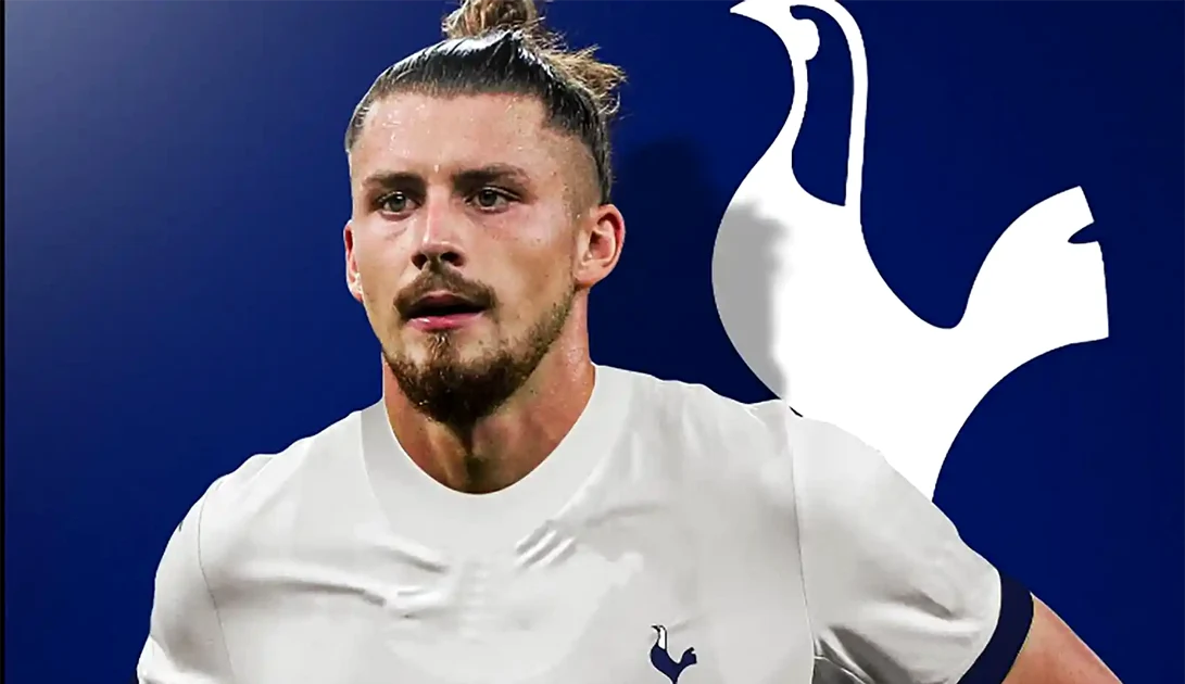 Radu Drăgușin nu reușete să îmbrace tricoul de titular la Tottenham. Foto Facebook