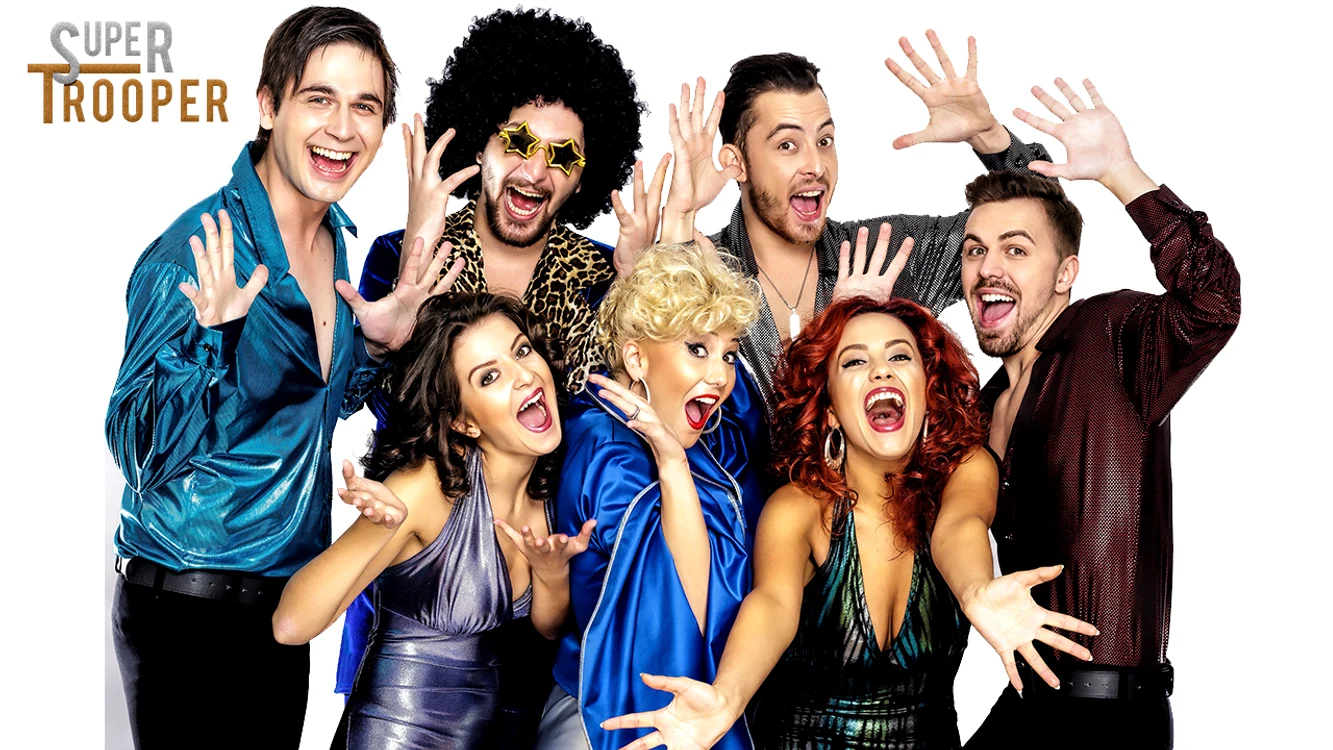 
    La doar 4 luni de înfiinţare, trupa Super Trooper a participat la Eurovision 2015 România  