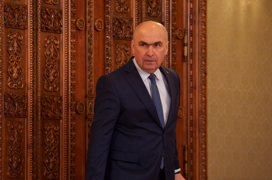 Bolojan explică de ce nu candidează la prezidențiale: „Ar fi însemnat că țara noastră să aibă niște șocuri guvernamentale pe care cred că nu și le poate permite”