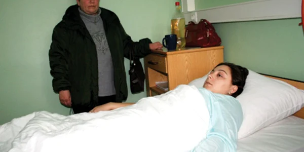 Mama lui Rareş caută disperată răspunsuri pentru moartea fiului ei