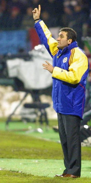 
    Prima aventură a "Regelui" ca antrenor s-a soldat cu un mare eşecFoto Click!  