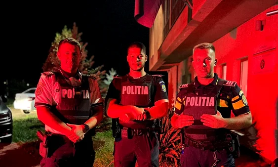 Echipajul de poliție care a salvat femeia răpită din Câmpia Turzii -Foto Facebook