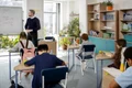 Lectii la scoala  Profesor si elevi  Foto Freepik com jpg