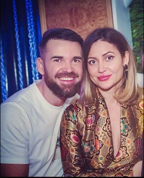 Deşi mulţi cred că cei doi s-au îndrăgostit în Thailanda, Nicoleta şi Bruno au început o relaţie la trei ani de la filmările pentru Insula Iubirii