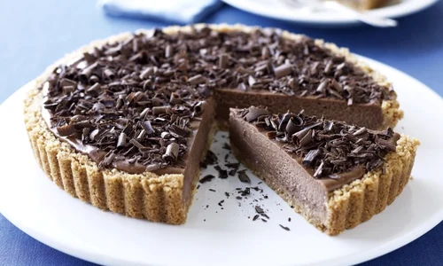 Tarta de ciocolata cu blat de biscuiti jpeg