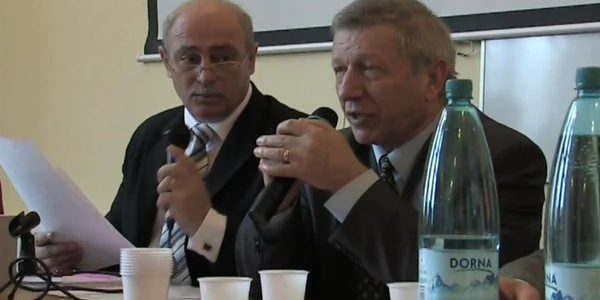 Constantin Ciosu vrea salarii compensatorii pentru cei care vor pleca din toamnă din învăţământ. Foto: Bogdan Nistor