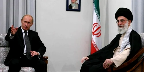 Vladimir Putin şi Ali Khamenei FOTO AFP