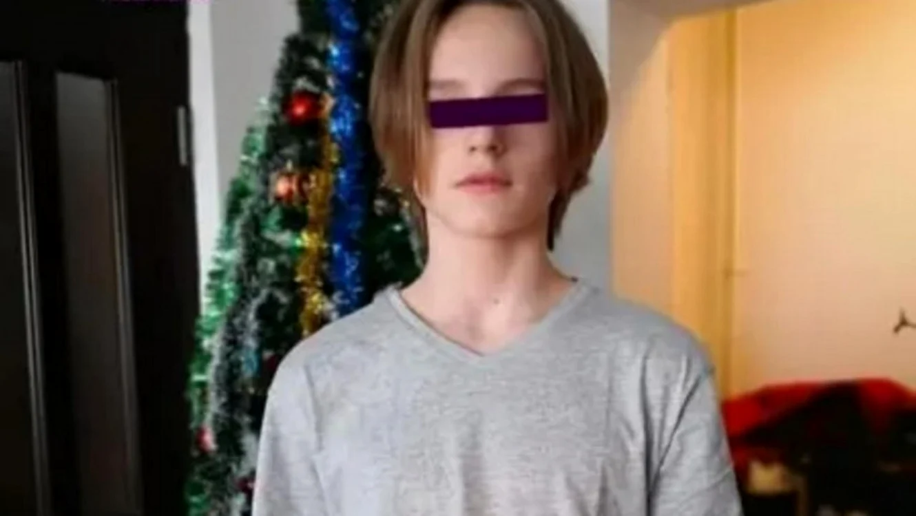 Un copil de preot s-a aruncat de pe o clădire abandonată
