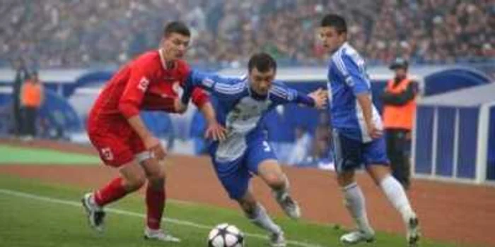 Sorin Buşu (la minge) a fost titular în această după-amiază