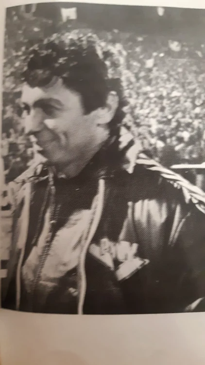 Mircea Lucescu, fericit în 1983, seara celebrei victorii contra Italiei  FOTO Colecția personală