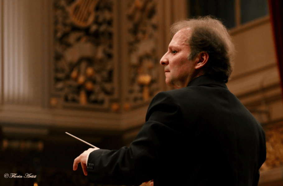 La Filarmonica bucureșteană, mari personalități ale vieții muzicale actuale au marcat momentele trecerii dintre ani!   