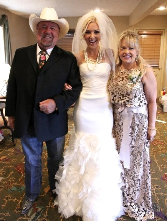 Charlene Tilton şi fiica sa, Cherish Lee, alături de tatăl acesteia şi fostul soţ, Johnny Lee