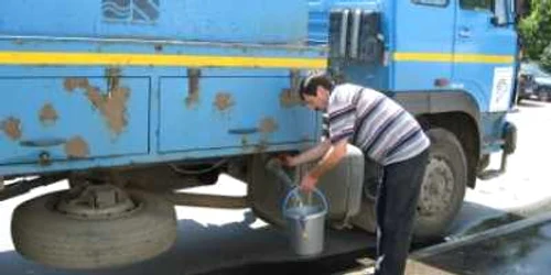Bistriţa: Cu găleţile după apă
