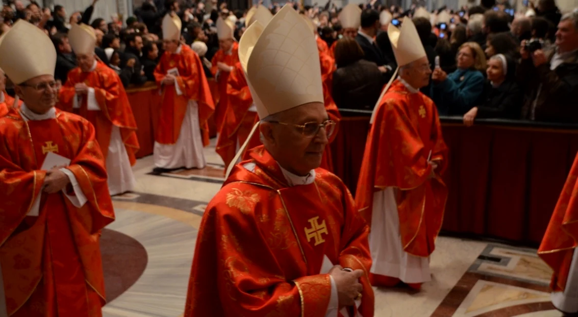 Cardinalii revin în Capela Sixtină pentru alegerea papei / foto: arhiva Click!