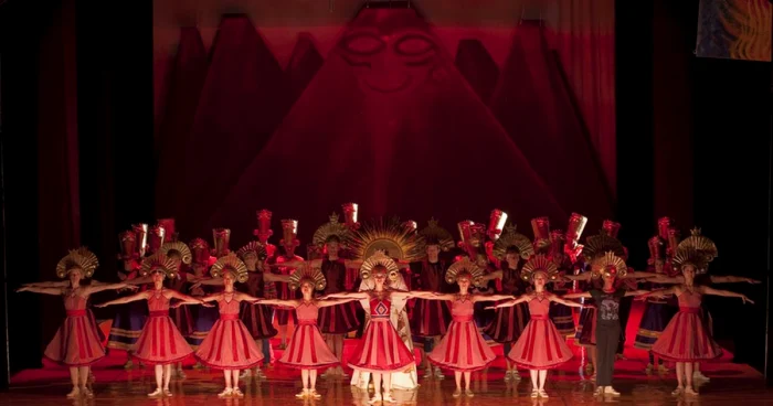 Scena incaşilor din Indiile galante, în regia lui Andrei Şerban, de la Opera Naţională din Iaşi                 FOTO: Paul Buciuţă