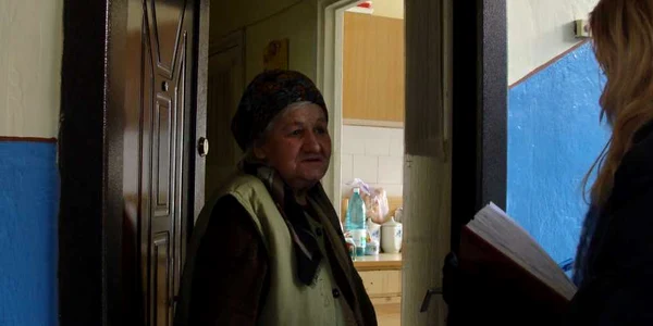 Vecinele credeau că femeia e în vizită la copii