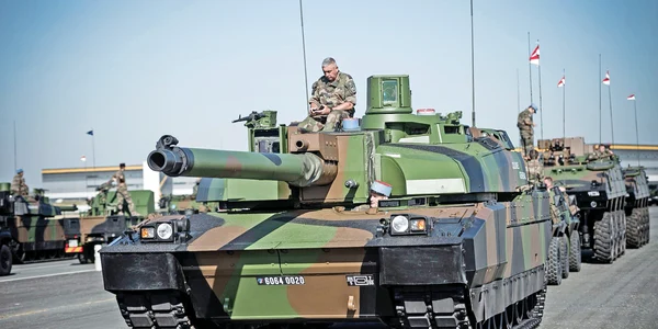 foto 1 tancuri jpg