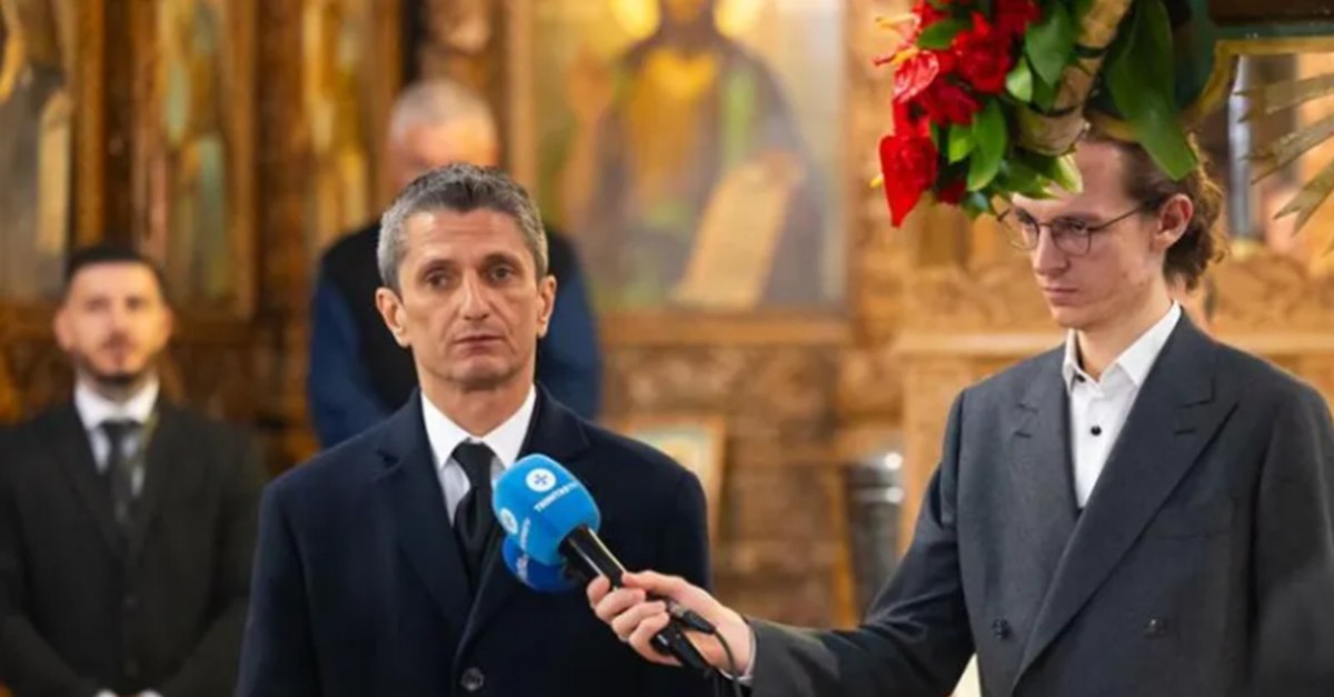 Emoții la înmormântarea lui Mircea Lucescu