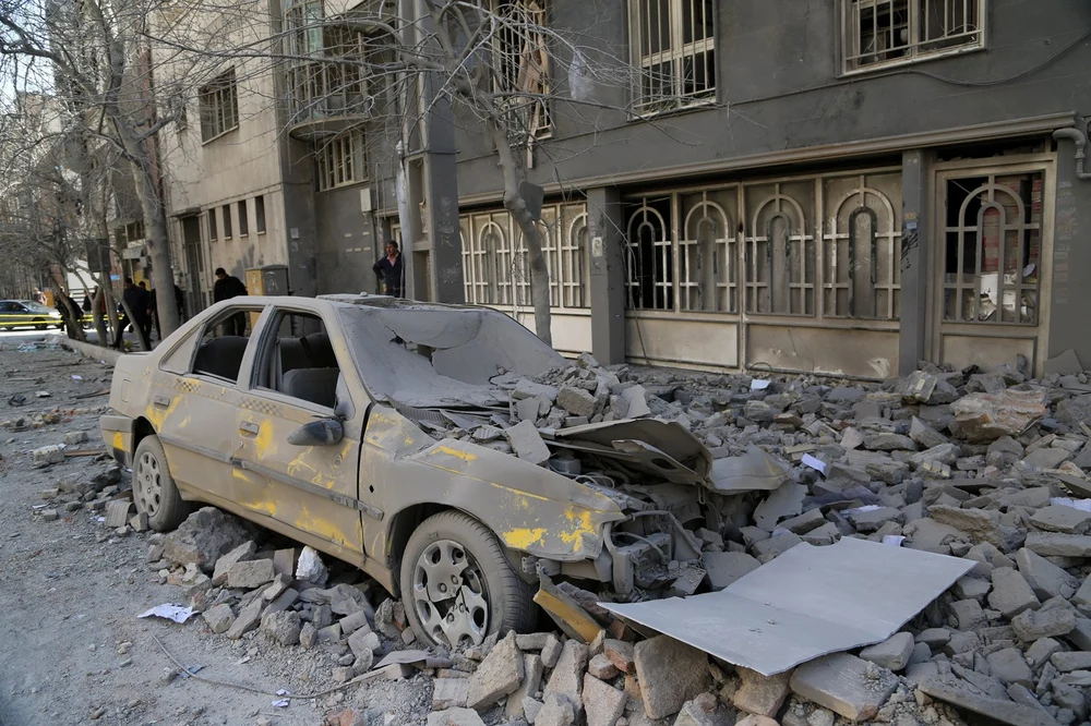 Cine va fi trimis în tranșeele noului război? Pe cine mai trimitem să moară?