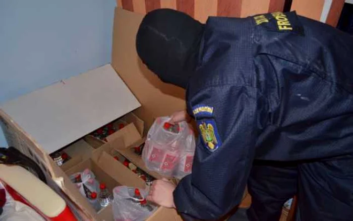 Întreaga cantitate de ţigări şi alcool a fost confiscată