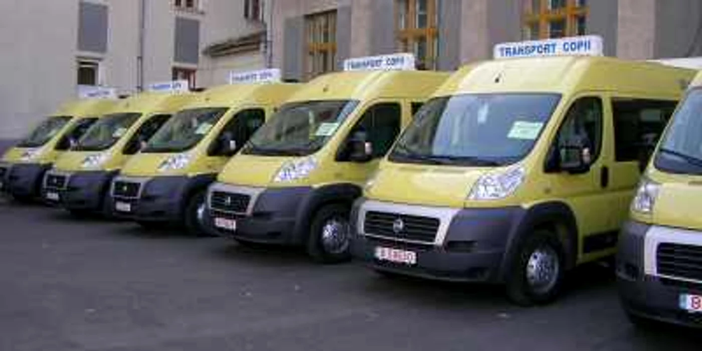 13 microbuze şcolare noi în judeţul Mureş FOTO: arhivă